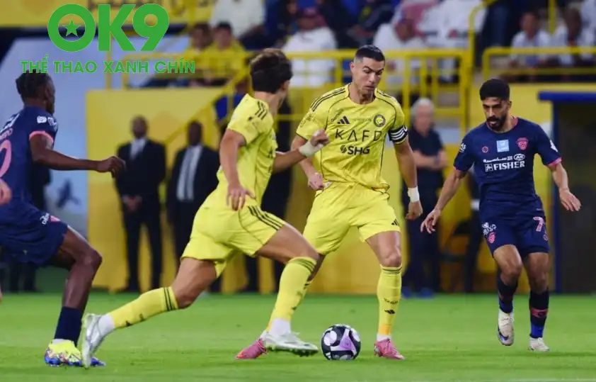 Ronaldo chứng minh đẳng cấp bằng cú đúp quyết định, trong đó có bàn thắng phút 90+14 đầy cảm xúc Ronaldo chứng minh đẳng cấp bằng cú đúp quyết định, trong đó có bàn thắng phút 90+14 đầy cảm xúc